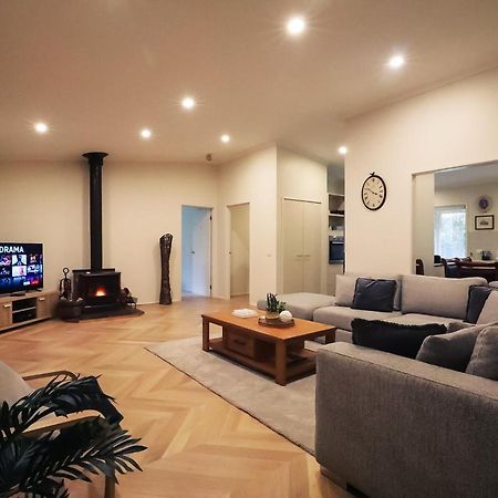 The Birch House - Silver Birches Accommodation 布赖特 外观 照片